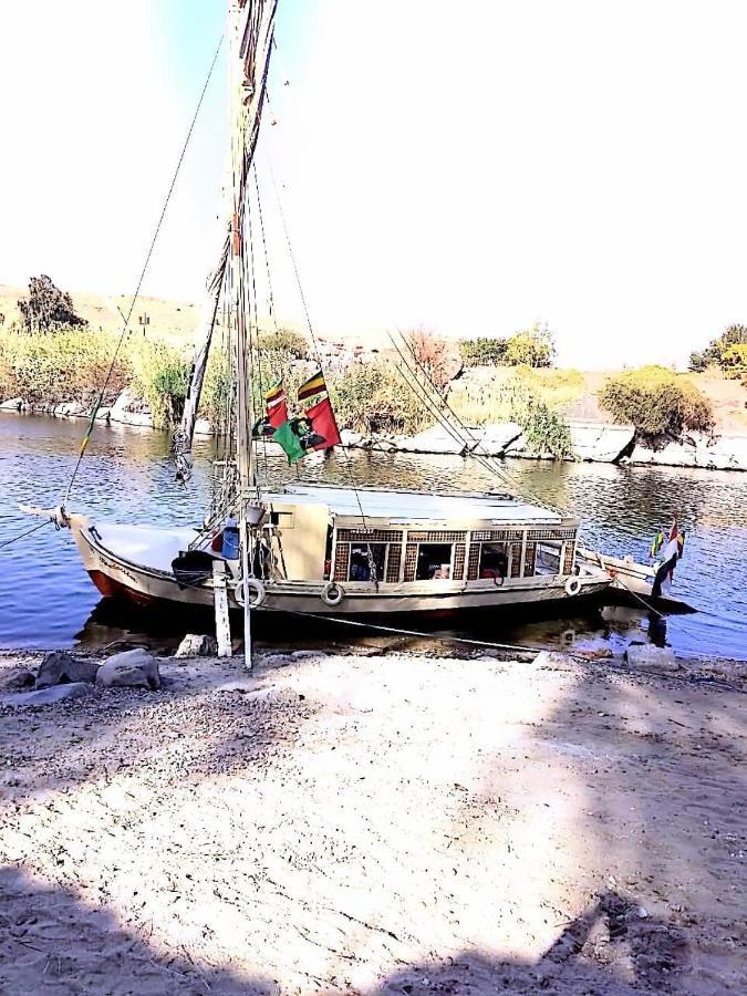 ホテル Nile Felucca Adventure アスワン エクステリア 写真