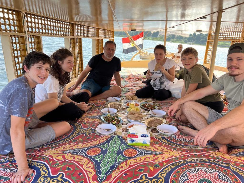 ホテル Nile Felucca Adventure アスワン エクステリア 写真
