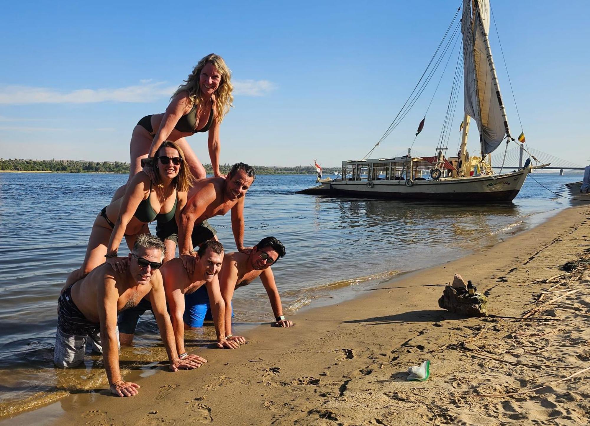 ホテル Nile Felucca Adventure アスワン エクステリア 写真
