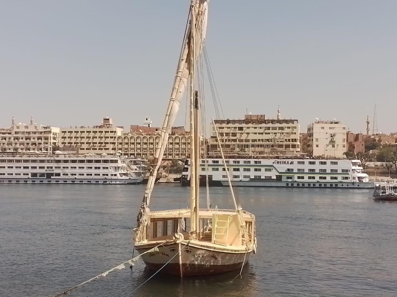ホテル Nile Felucca Adventure アスワン エクステリア 写真