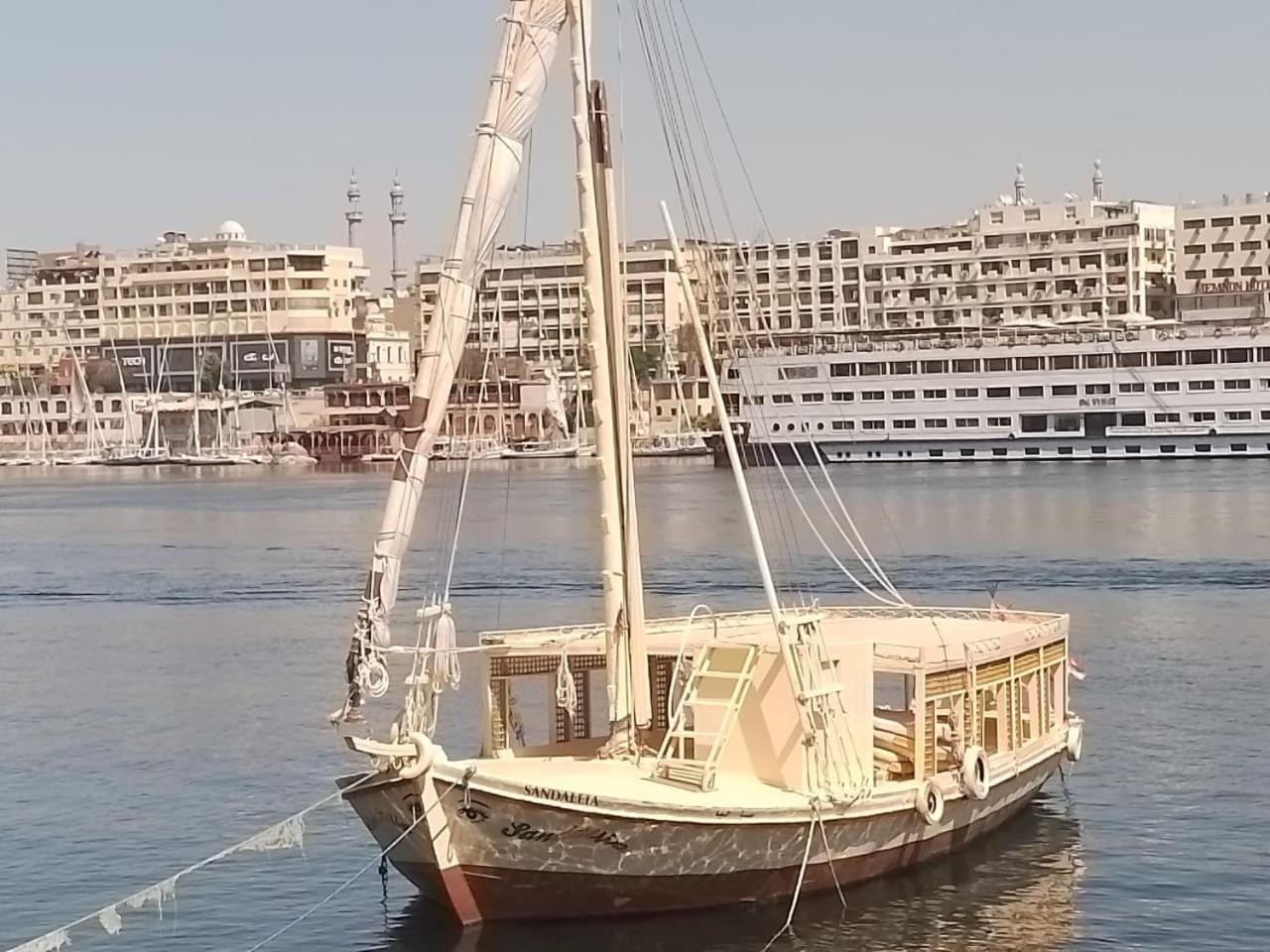 ホテル Nile Felucca Adventure アスワン エクステリア 写真